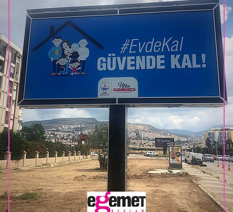 evde-kal-totem